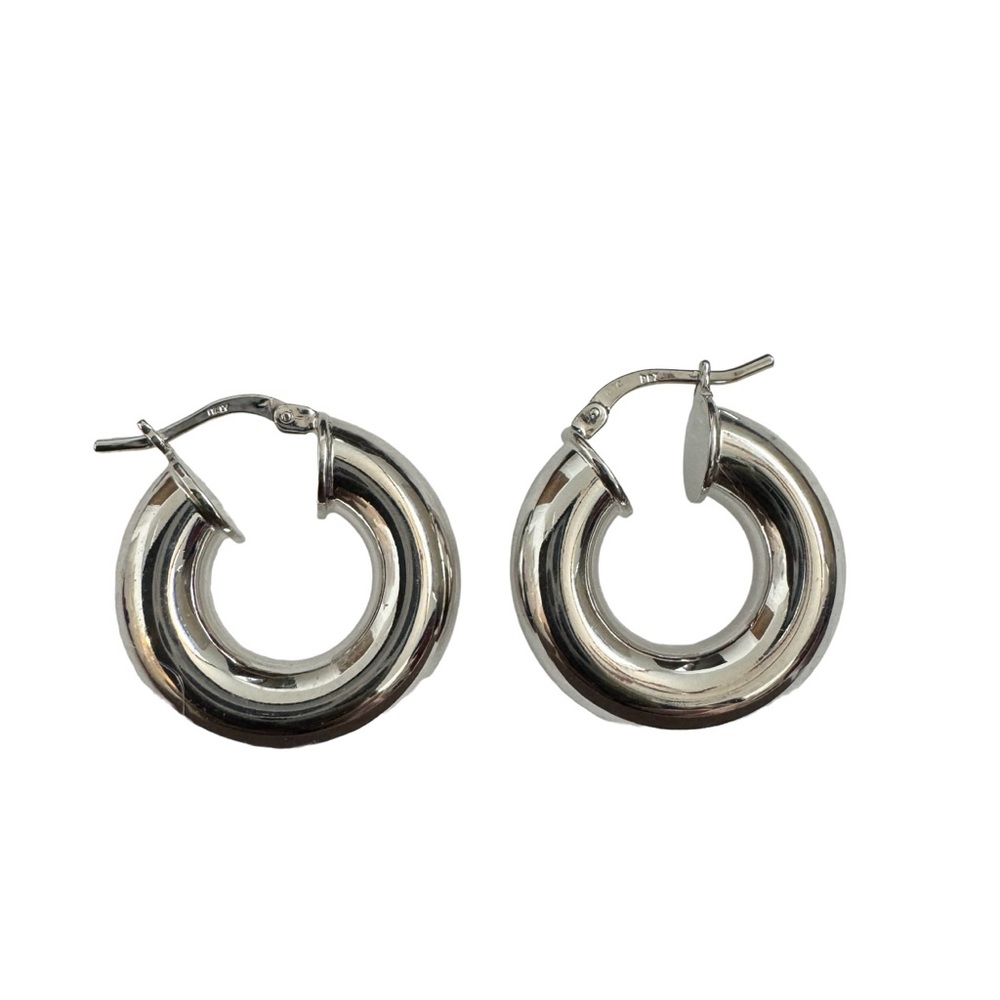 Chunky small hoops